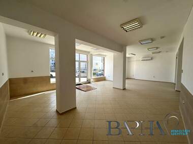Miete - Laden/Büro/Lager/Schönheitssalon/Zahnarztbüro in Wladislawowo,  Warna