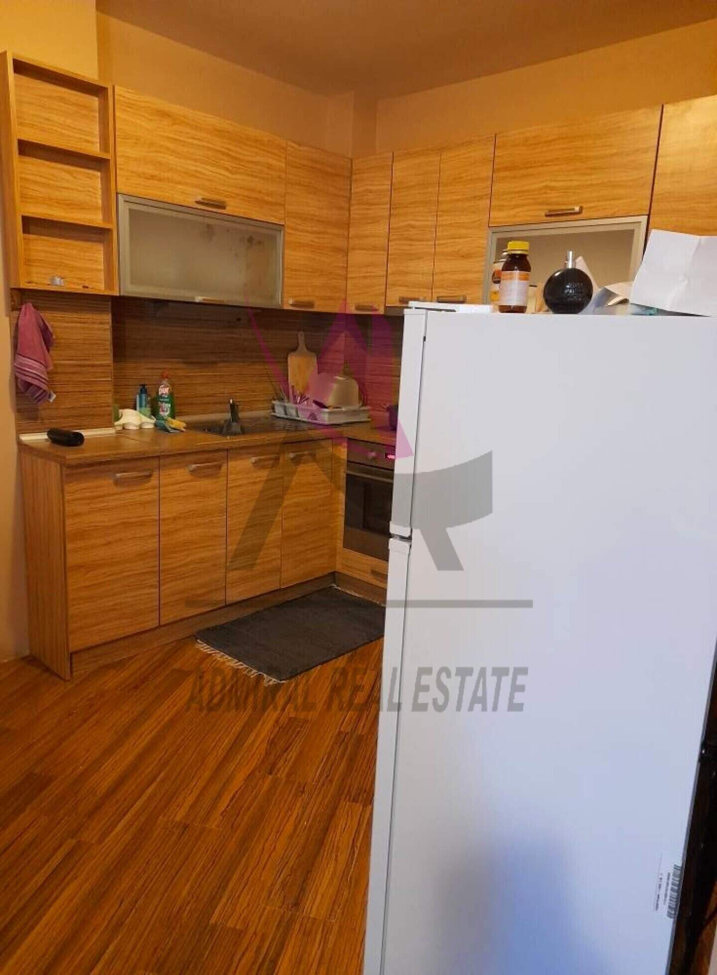 studio Apartament în Văzrajdane 1, Varna – fotografia 3