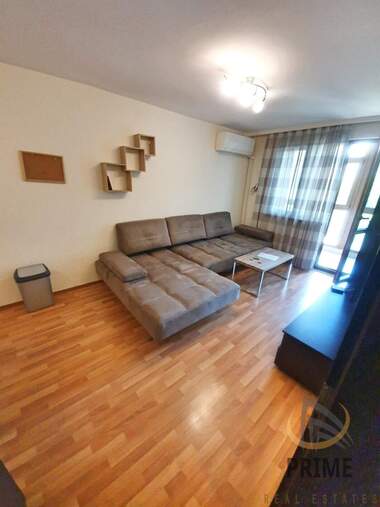 Închiriere - Apartament în Lazur,  Burgas