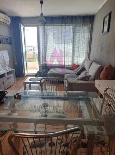 Închiriere - Apartament în Alen mak,  Varna