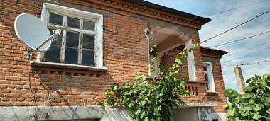 For sale - House in Iasno Pole,  Plovdiv