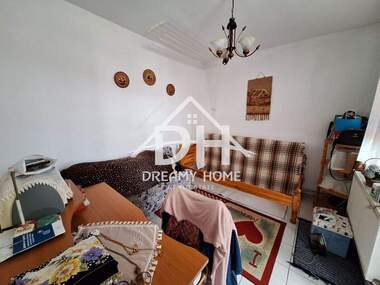Satış - Apartman olarak Vazrojdenci,  Karcali