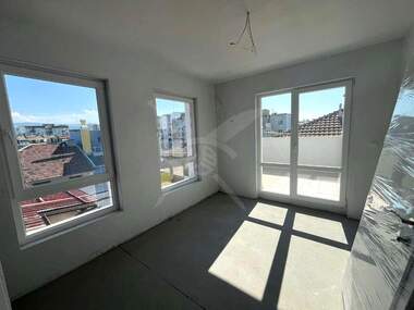 For sale - Apartment in Kiuchuk Parij,  Plovdiv