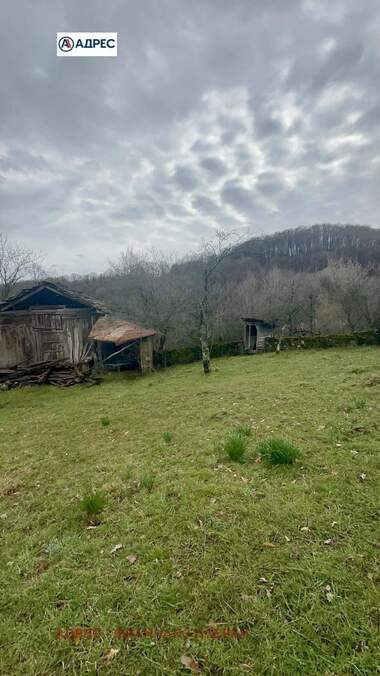 Vânzare - Casă în Aprilți,  Lovece