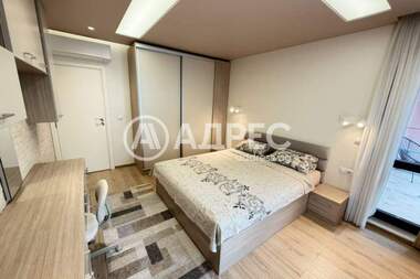 Închiriere - Apartament în Center,  Varna