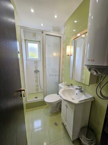 Miete - Wohnung in Wazrajdane,  Burgas