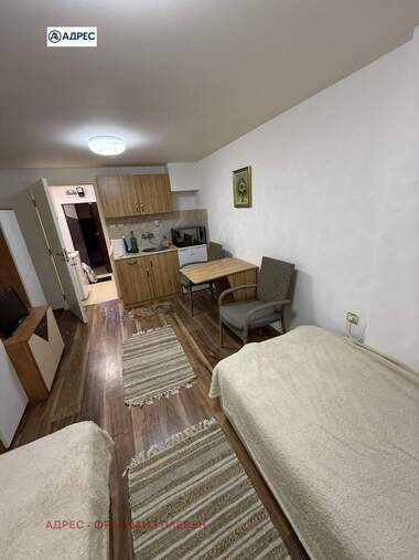 Închiriere - Apartament în Wider Center,  Pleven