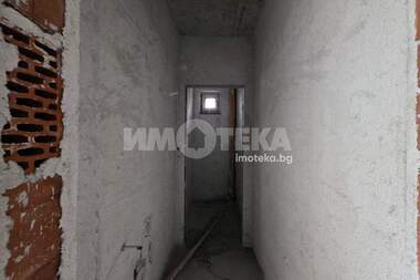 For sale - House in Voluiak,  Sofia