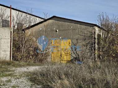 Vânzare - Spațiu industrial în Gorna Oriahovița,  Veliko Tărnovo