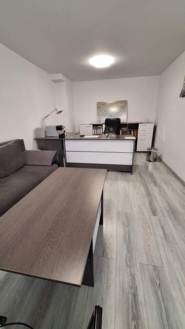 For rent - Office/Beauty saloon/Dental office in Koliu Ficheto,  Veliko Tarnovo