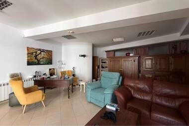 For rent - Building in Centar,  Targovishte