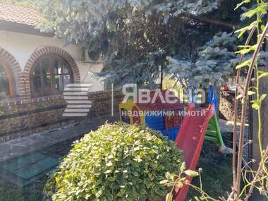 Продажа - Дом в Младежко,  Бургас