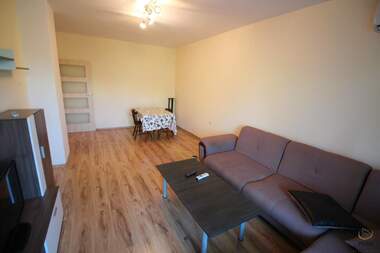 Închiriere - Apartament în Izgrev,  Burgas