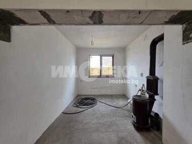 For sale - House in Voluiak,  Sofia