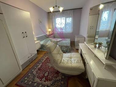Închiriere - Apartament în Center,  Varna