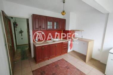 Vânzare - Apartament în Hale,  Iambol