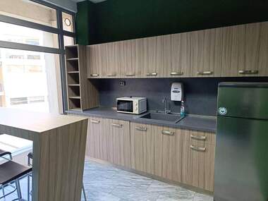 Продажба - Офис в Център,  Пловдив