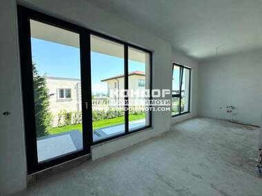 For sale - House in Belashtica,  Plovdiv