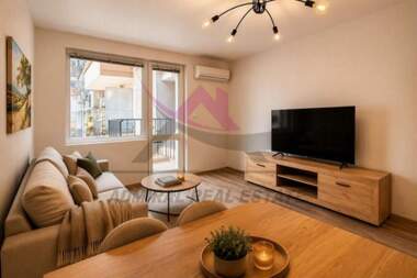 For rent - Apartment in VINS - Cherven ploshtad,  Varna