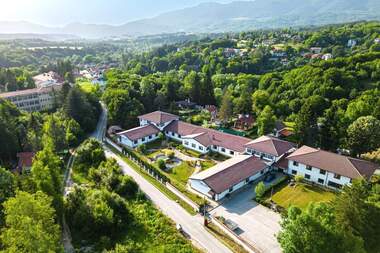 Vânzare - Hotel în Aprilți,  Lovece