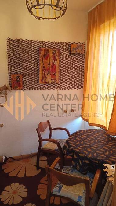 Închiriere - Casă în Alen mak,  Varna