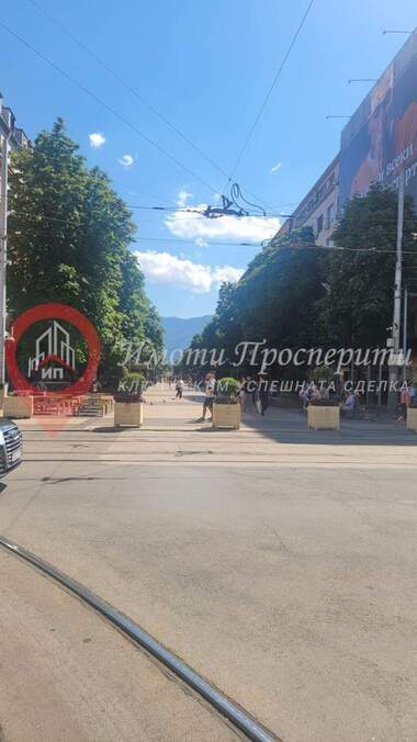 Ενοίκιο - Γραφείο σε Център,  София