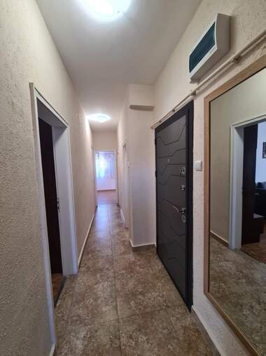 Închiriere - Apartament în Uceiliștini,  Haskovo