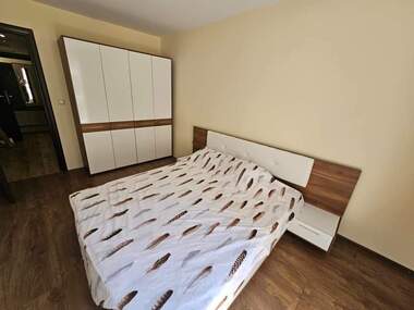 Închiriere - Apartament în Mladejki hălm,  Plovdiv