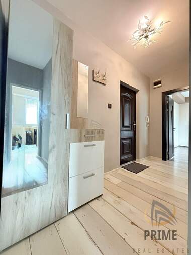 Închiriere - Apartament în Slaveîkov,  Burgas