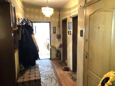 Продажба - Етаж от къща в Левски,  Варна