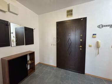 Închiriere - Apartament în Lazur,  Burgas