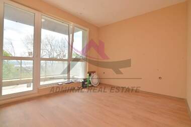 For sale - Apartment in Izgrev,  Varna