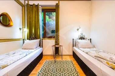 Închiriere - Etaj din casă în Stariat grad,  Plovdiv
