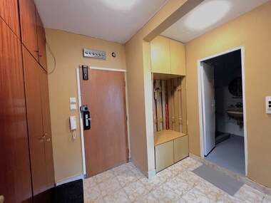 Închiriere - Apartament în Suhata reka,  Sofia