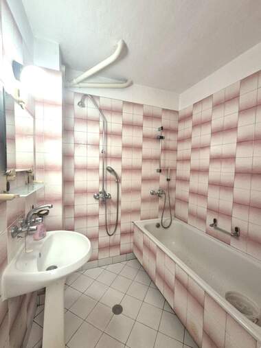 Продажба - Апартамент в Дружба 2,  Русе
