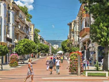 Real estate for rent in neighborhood Center, city Varna