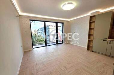 Vânzare - Apartament în Avtogara,  Varna