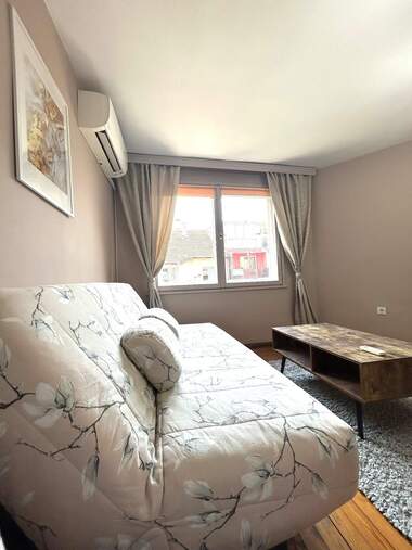 Vânzare - Apartament în Liatno kino Trakia,  Varna