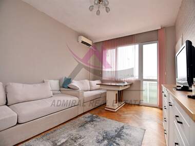 Kira - Apartman olarak Mladost 1,  Varna