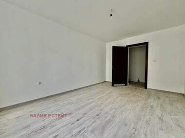 For sale - Apartment in Center,  Dobrich