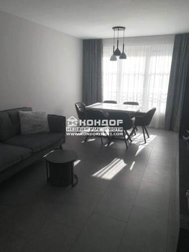 Vânzare - Apartament în Kărșiaka,  Plovdiv