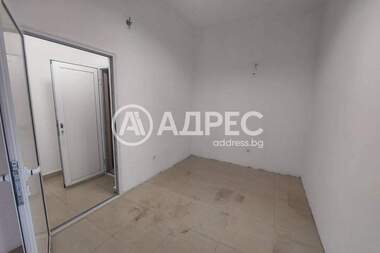 For rent - Store in Vazrajdane,  Burgas