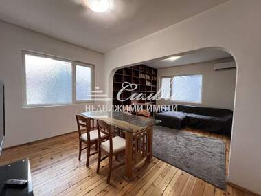 For sale - Floor of a house in Center,  Shumen