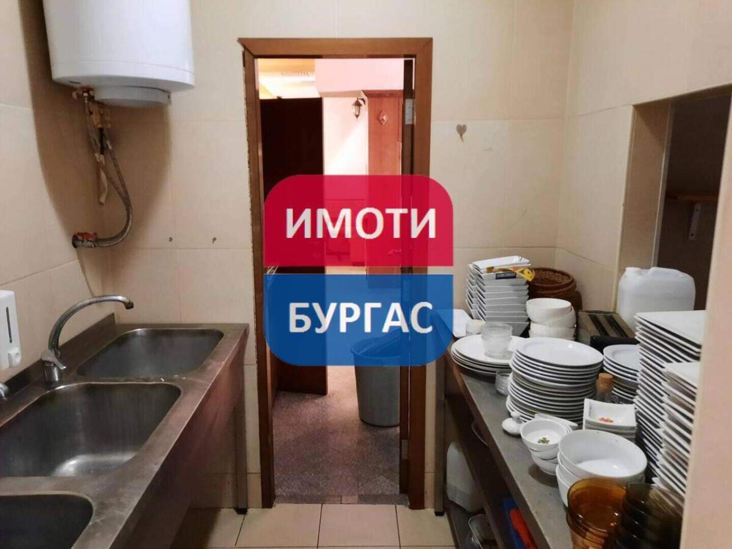 Заведение във Възраждане, Бургас – снимка 5