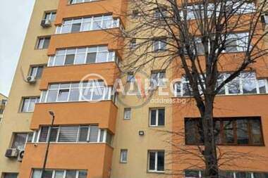 Vânzare - Apartament în Avtogara,  Varna