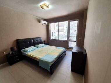 Închiriere - Apartament în Zornița,  Burgas
