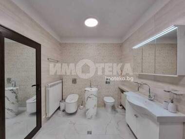 Продажба - Къща в Оборище,  София