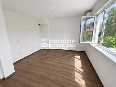 Vânzare - Apartament în Hristo Smirnenski,  Plovdiv