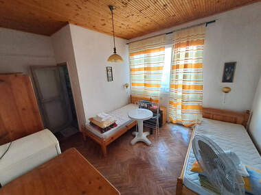 For sale - Floor of a house in Lozenec,  Iambol