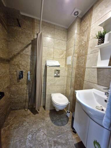 Miete - Wohnung in Zentar,  Burgas